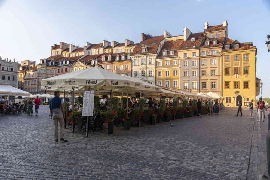 Polonia - Varsovia 065 - plaza de la Ciudad Vieja.jpg
